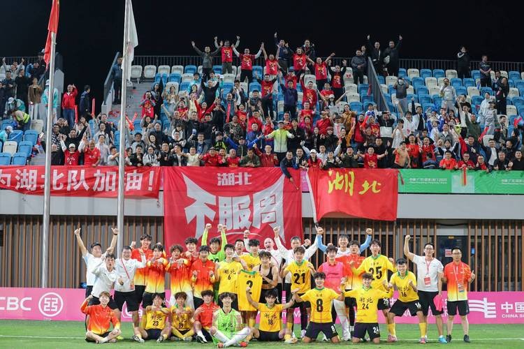 十五运男足U20资格赛打响 青春激扬燃动三地赛场